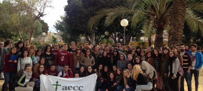 El grado superior de Técnico en Educación Infantil de Cesur Murcia plantando “El Árbol de la Vida”.