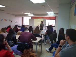 Charla de María López Chicheri en CESUR Murcia a los alumnos de educación infantil e integración social